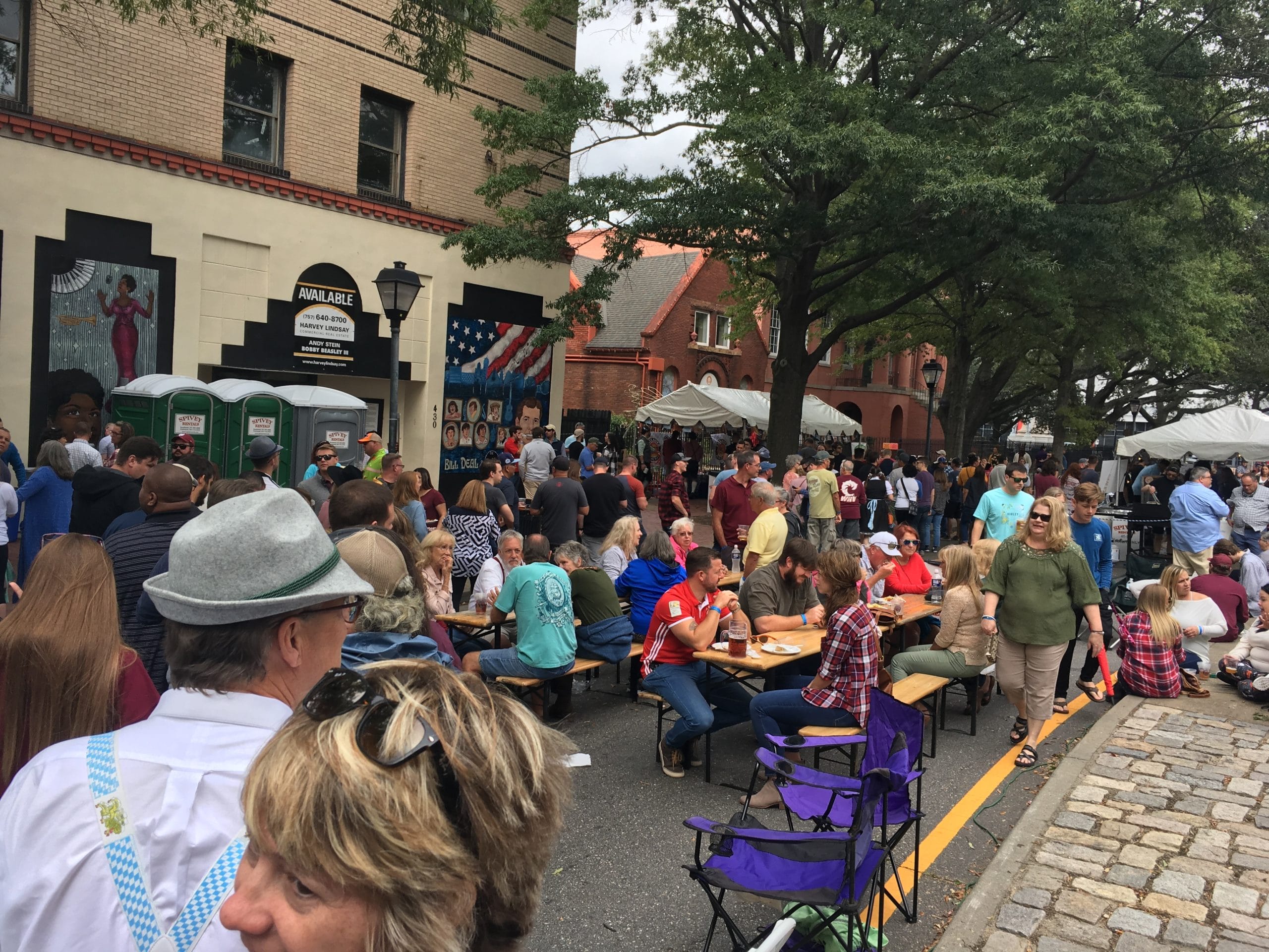 Crowds lining up for beer
