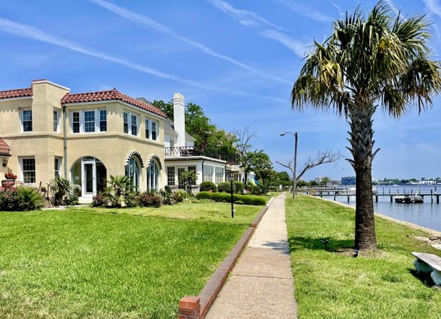 Swimming Point Home in Portsmouth, Virginia