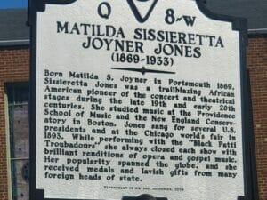 image of a historical marker with text outside of the Emanuel AME Church in Portsmouth va.