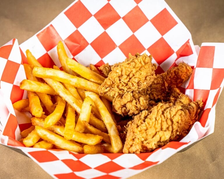 The Twisted Crab  Fried Wings and Fries 768x613